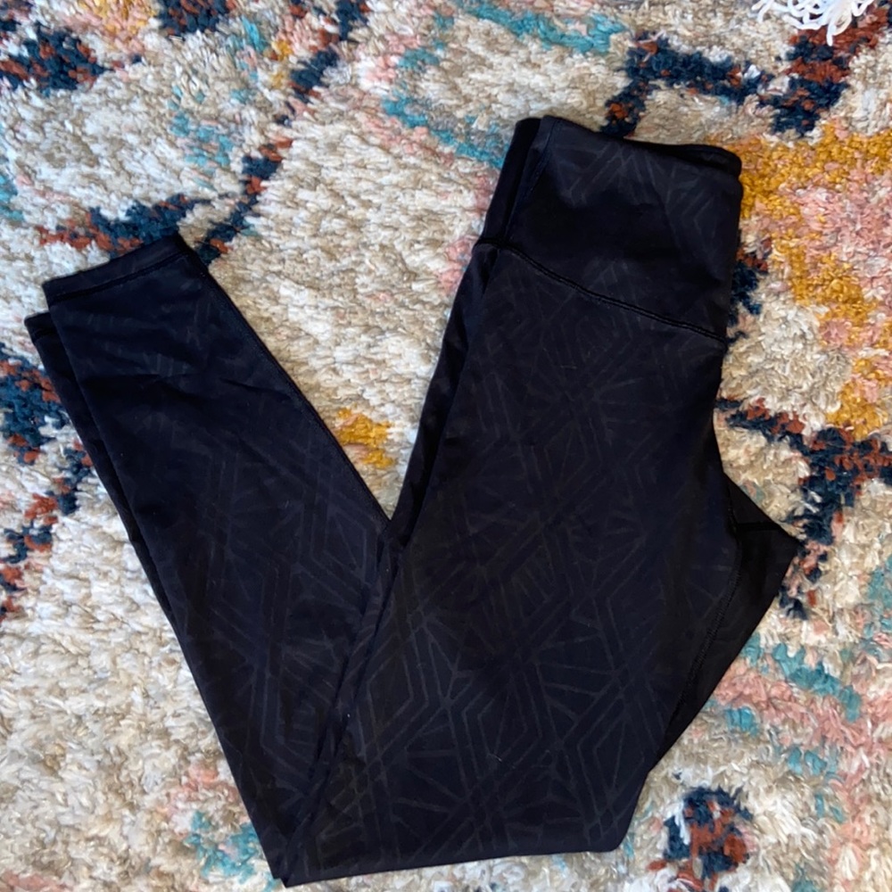Old Navy Active Go- Dry black patterned leggings